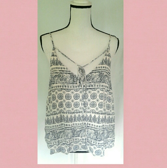 Forever 21 Tops - Rayon crop top